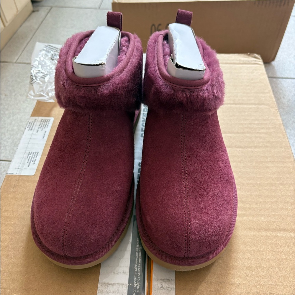 UGG Ultra Snugscape Mini Boots - Picture 3 of 16